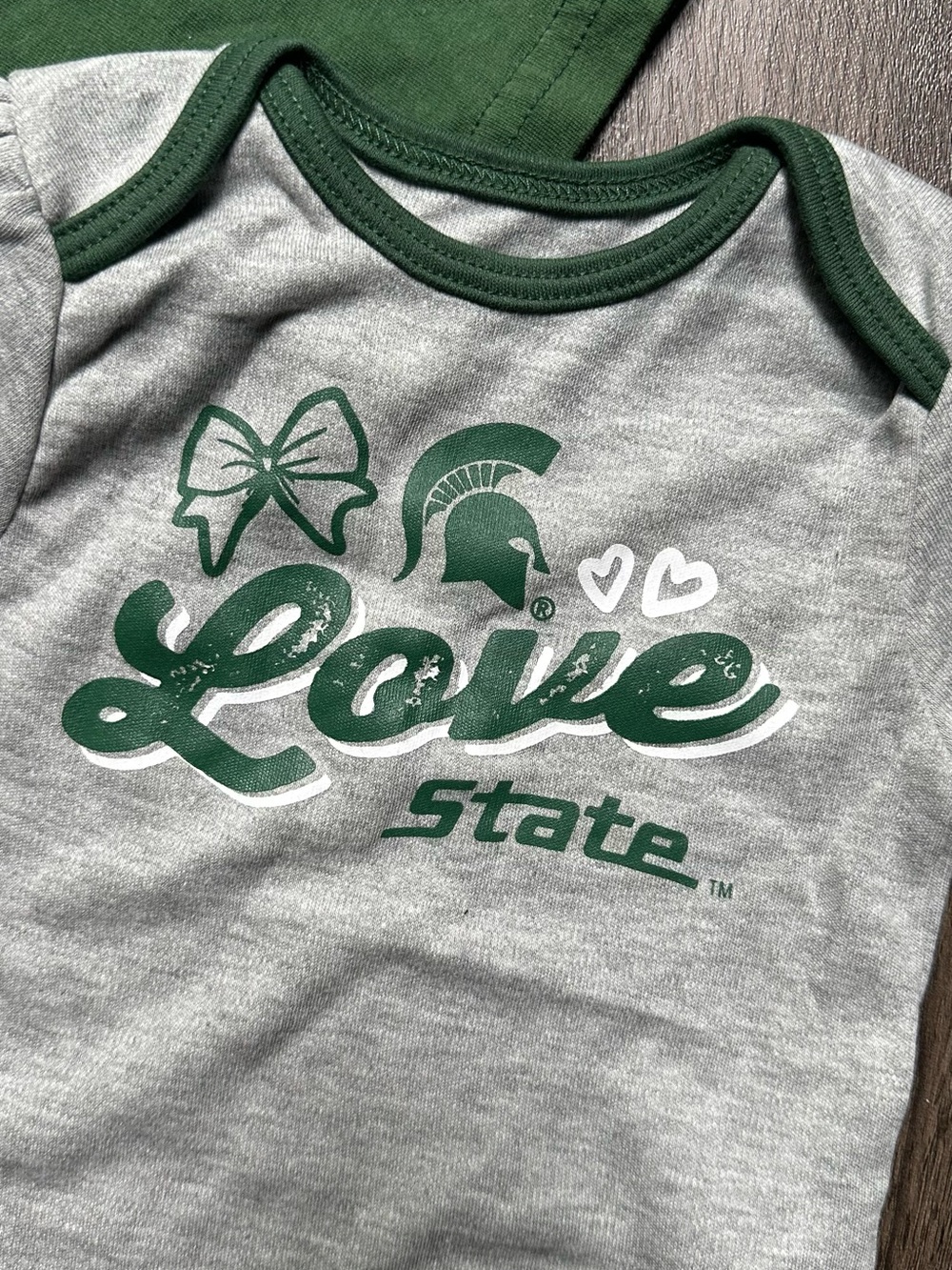 Michigan State Spartans Team Apparel Bundle - Kids Shirt 12/14 & Baby Onsie 6/9 - Picture 6 of 11